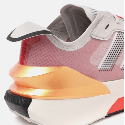 UK 8.5 Adidas AVRYN Sportswear Men’s Trainers with BOOST – EU 42.5