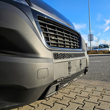 For Vauxhall Movano Bumper Honeycomb Grille - Matte Black, No Parking Sensors