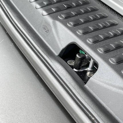 For VW T5, T5.1 V3 Tailgate Threshold Cover + Side Step