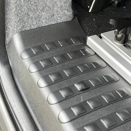 For VW T5, T5.1 V3 Barndoor Threshold Cover + Side Step