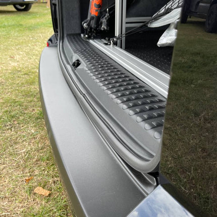 For VW T6.1 V3 Tailgate Threshold Cover + Side Step