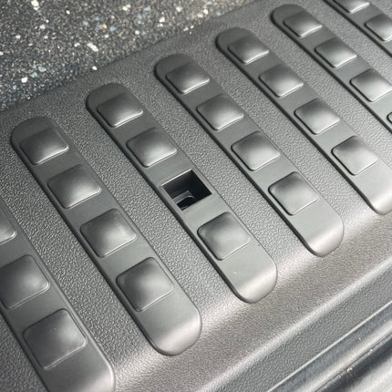 For VW T6.1 V3 Barndoor Threshold Cover + Side Step