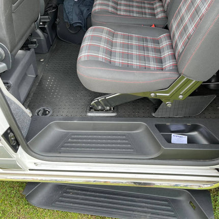 For VW T6.1 V3 Tailgate Threshold Cover + Side Step